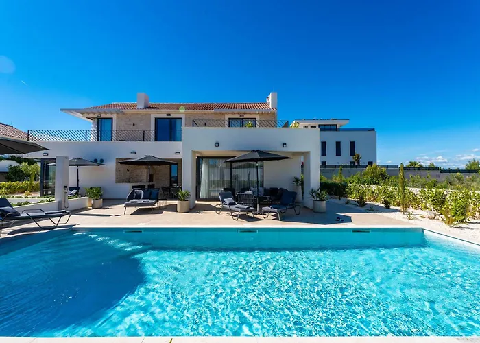 Luxury Villa Kaia With Sea View, Heated Pool And Spa