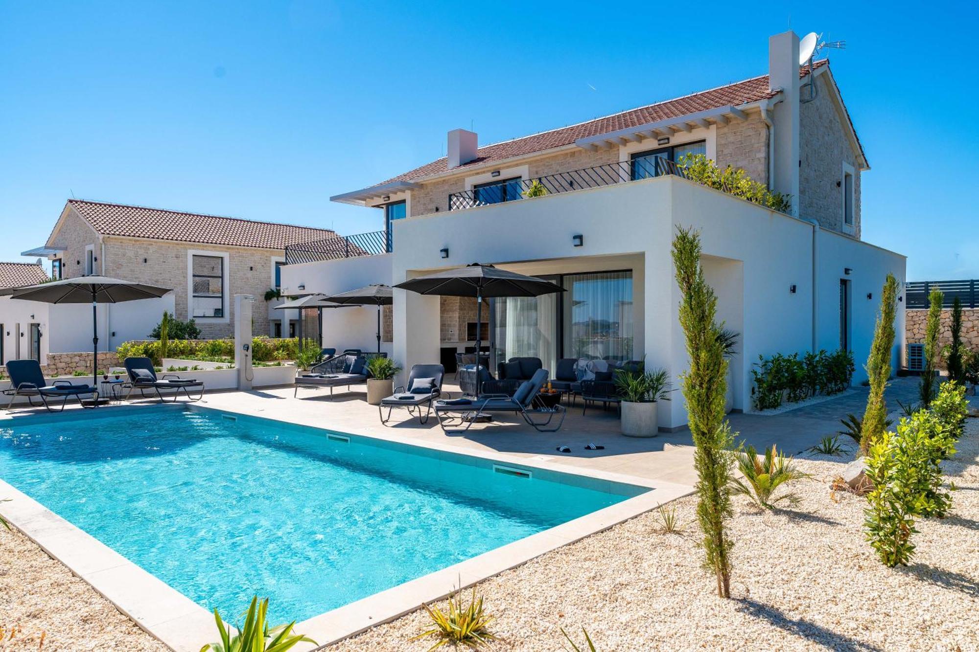 Luxury Villa Kaia With Sea View, Heated Pool And Spa Vodice