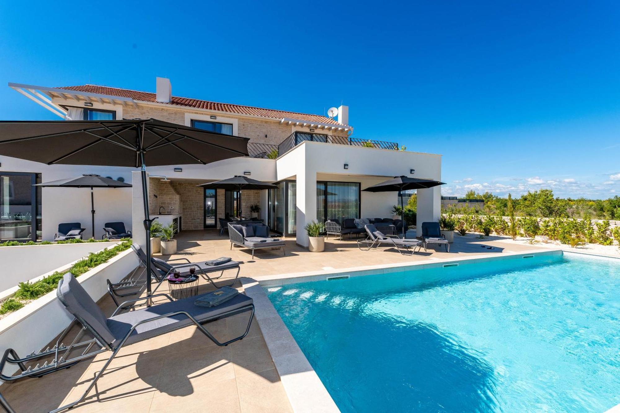Luxury Villa Kaia With Sea View, Heated Pool And Spa