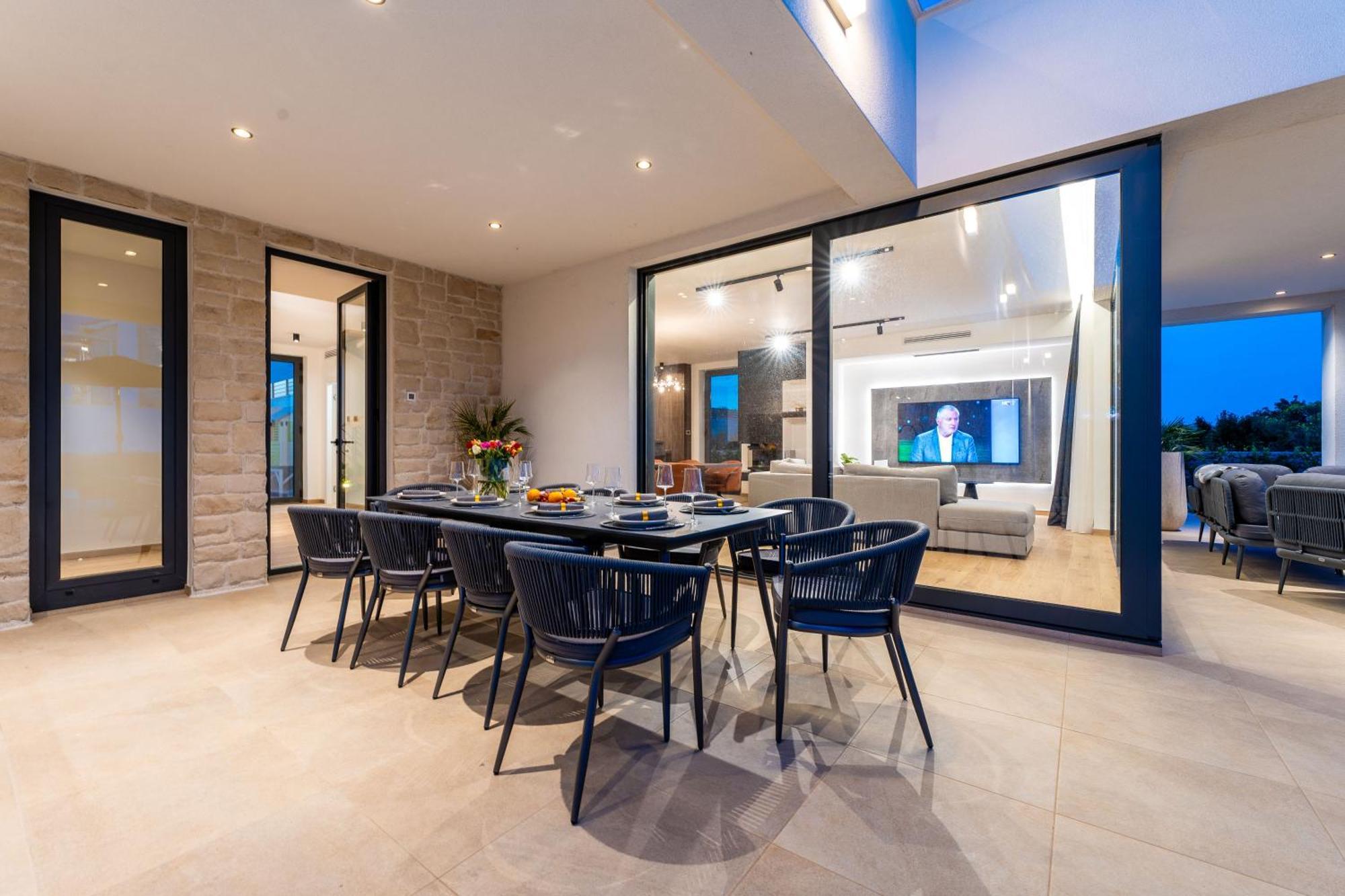 Luxury Villa Kaia With Sea View, Heated Pool And Spa Villa *